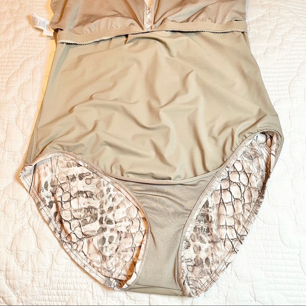 Contours By Coco Reef size 14 / 38C - Picture 5 of 9